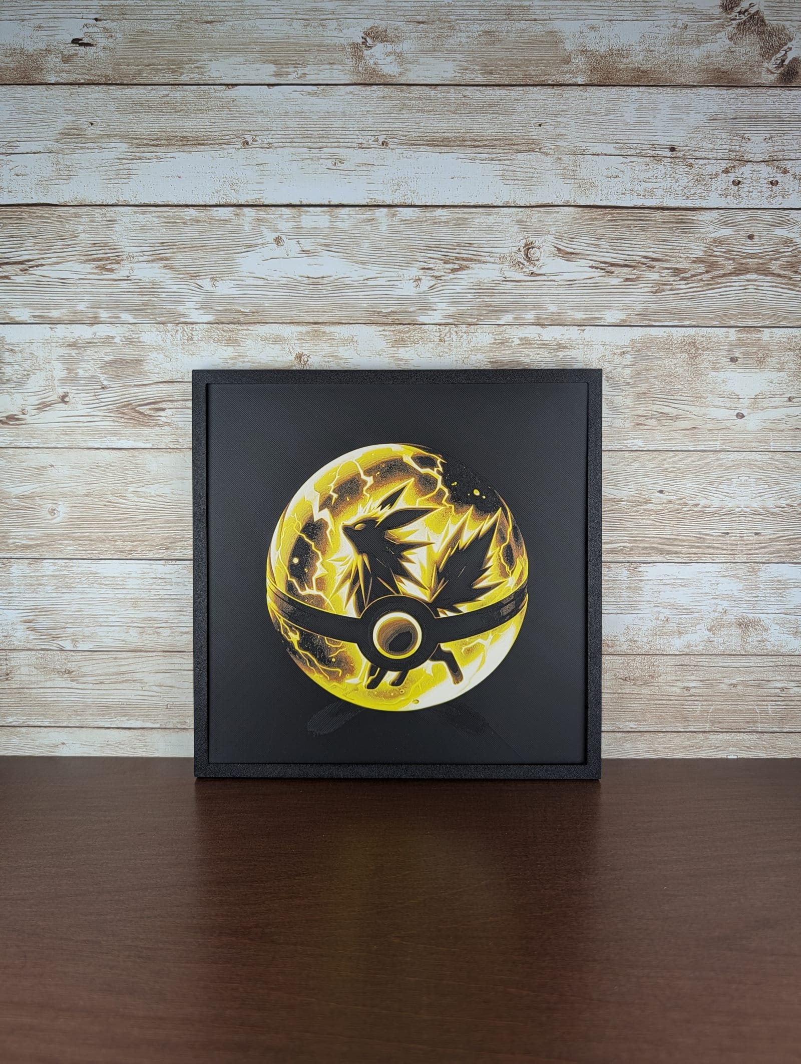 Jolteon Electric Poké Ball